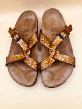 Birkenstock Metallic Bronze Cracked -Texture Crisscross Sandals-Pre-Loved